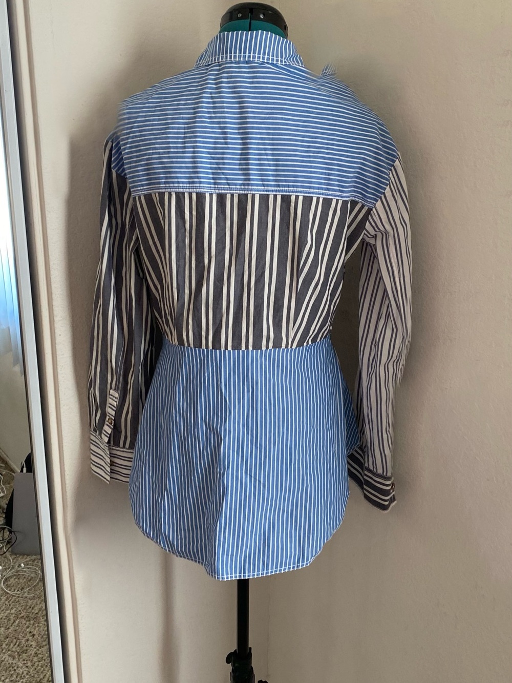 Pilcro Mixed Stripe Button-Front Shirt in Blue, White, and Black M - Picture 3 of 6